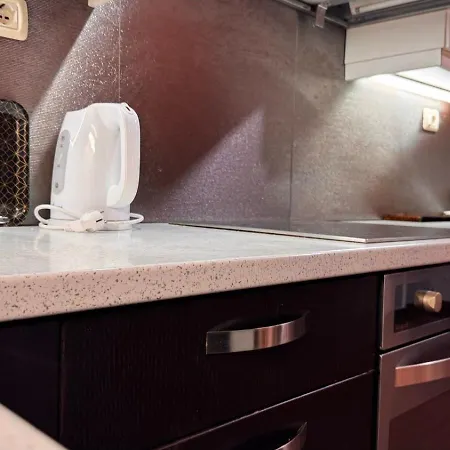 At Pazari Ri * Tirana