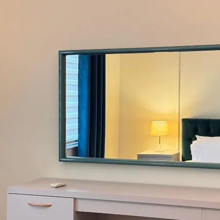 At Pazari Ri Daire Tiran